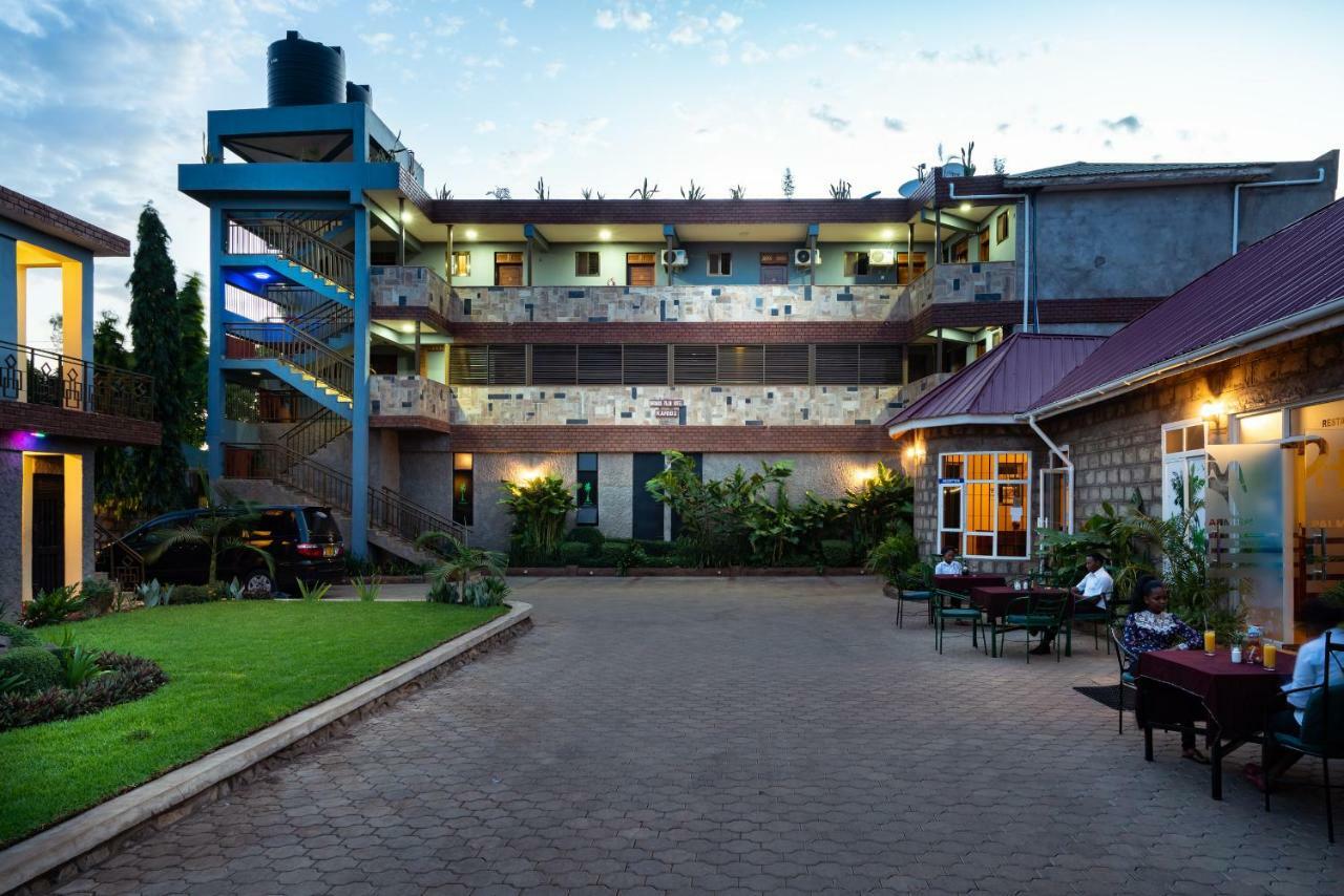 Mrimba Palm Hotel Arusha Kültér fotó